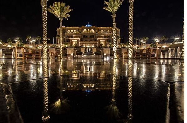 The Emirates Palace is a luxury hotel in Abu Dhabi, UAE.  Built between 2001 and 2005, the hotel displays a mix of Islamic architectural elements complemented by modern design and construction.