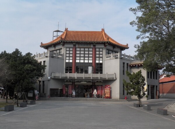 The auditorium of the Taipei Confucius Temple in Taiwan houses a  4D theater showcasing the journey of Confucius and the history of the temple.