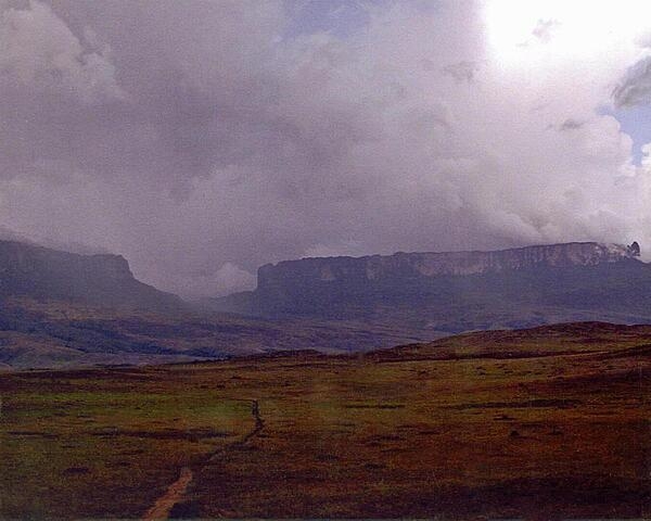 Venezuela's Mount Roraima (on the right) is the world's highest tabletop mountain, with its peak at 2,835 meters. On the left is Kukeras Tepui.