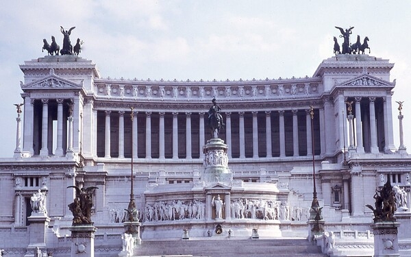 The Altare della Patria (Altar of the Fatherland) in Rome honors the first King of Italy, Victor Emmanuel II. Designed by Giuseppe Sacconi, the monument was built between 1895 and 1911 and contains a museum dedicated to the history of the unification of Italy, as well as a Tomb of the Unknown Soldier.